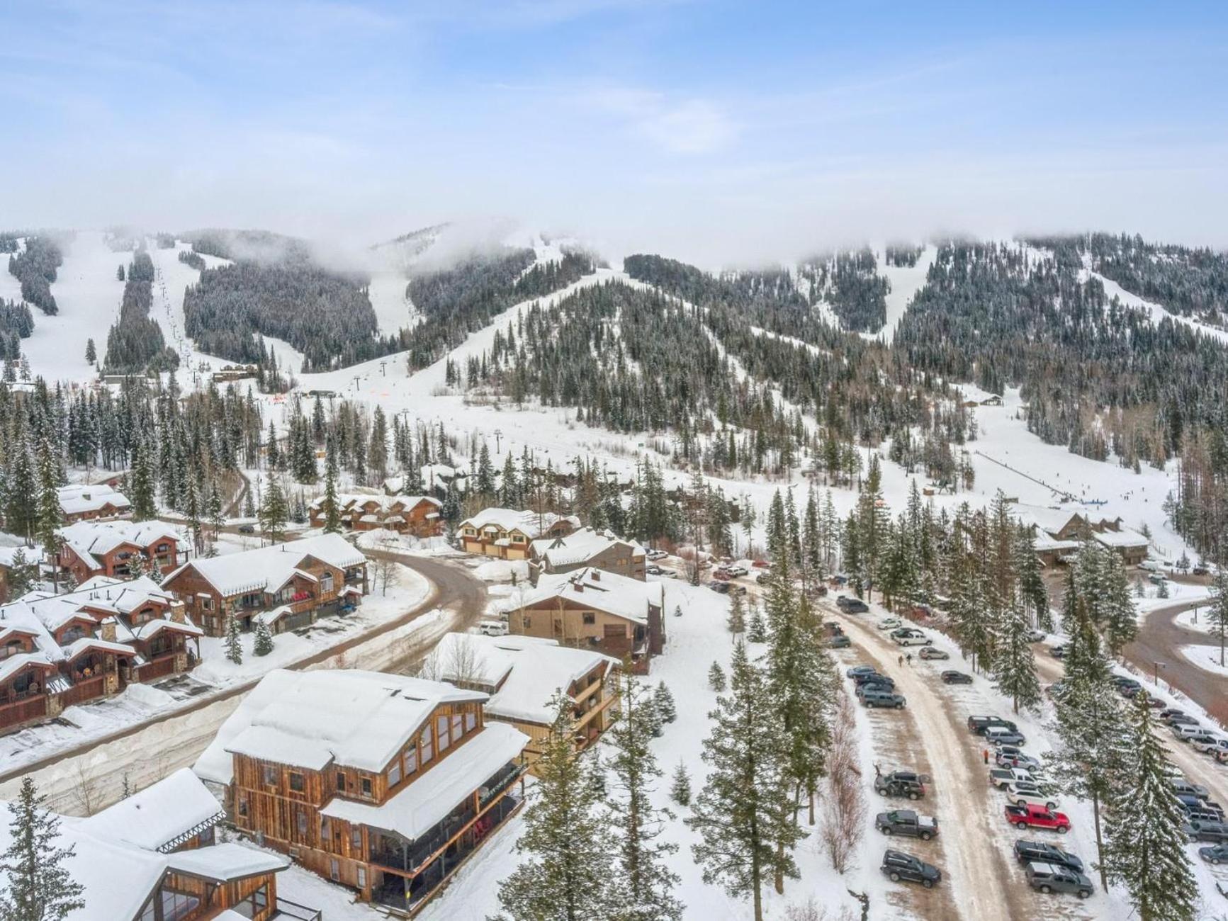 Inspiration Ski Haus Whitefish Bagian luar foto